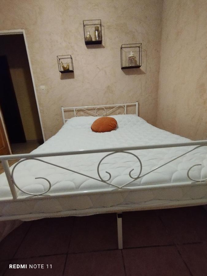 Chambre D Hotes En Provence, Au Pied Du Luberon, Les Coquelicots La Tour-dʼAigues Eksteriør bilde