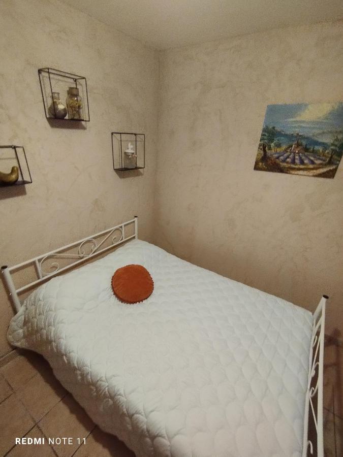 Chambre D Hotes En Provence, Au Pied Du Luberon, Les Coquelicots La Tour-dʼAigues Eksteriør bilde